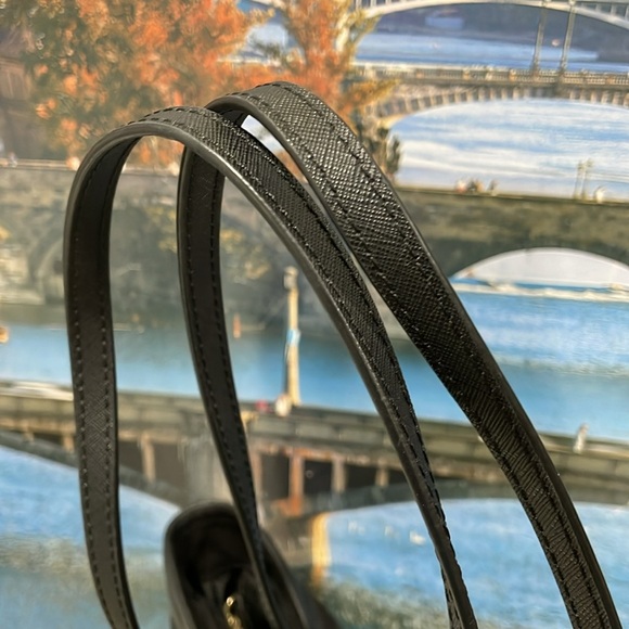 Michael Kors Black Tote Bag - Picture 7 of 7